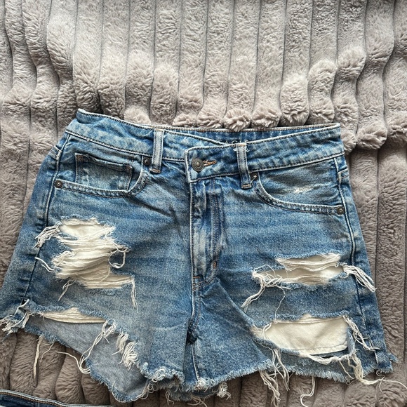 Women’s Shorts - Picture 2 of 4